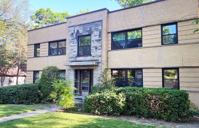 Building Photo - 458 Wood Ave Unit 458-04