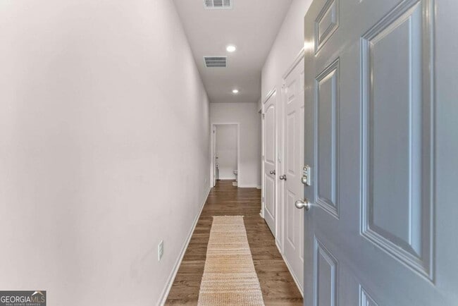 Photo - 300 Stoneybrook Dr
