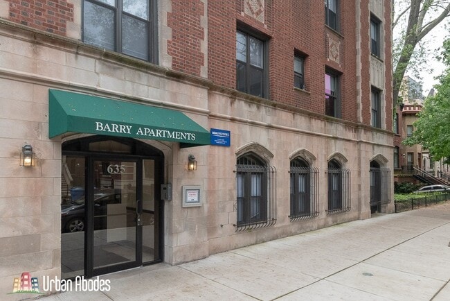 Building Photo - 633 W Barry Ave Unit A07C