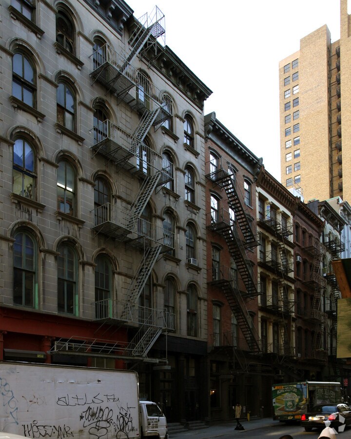 Photo - 38 Walker St