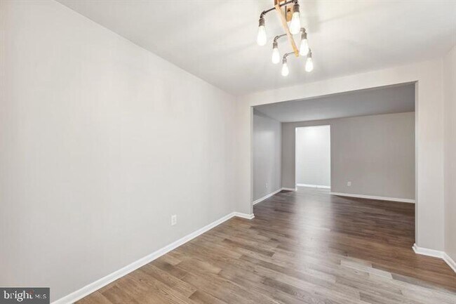 3322 Woodburn Vlg Dr  