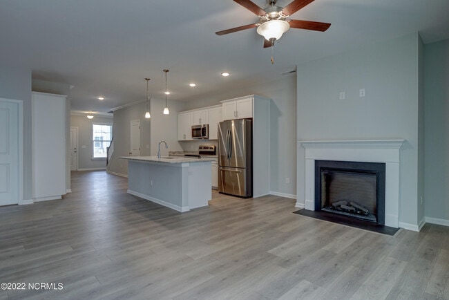 Photo - 4409 Finch Ln