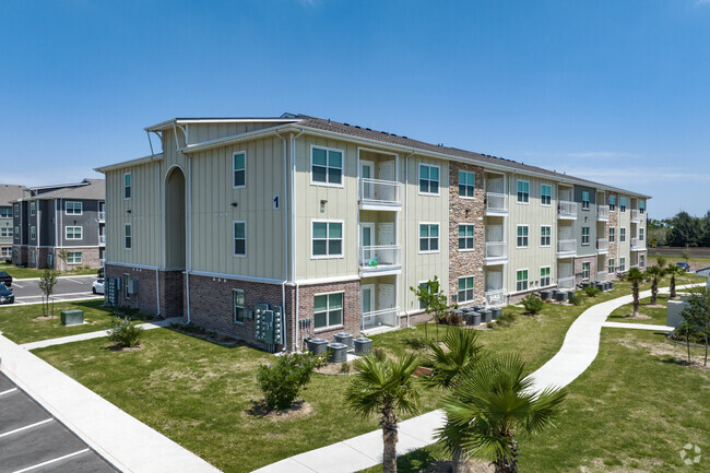 Sunland Country - Sunland Country Apartments