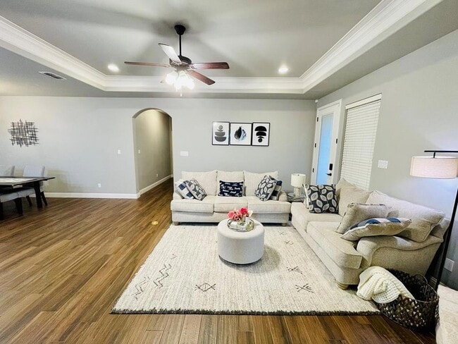 Photo - 14 Cornwall Dr