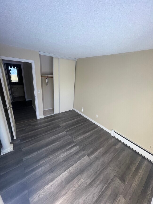 1601 N Innsbruck Dr Condo Unit 246 Condo for Rent in Fridley, MN