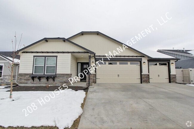 Building Photo - Spacious Single-Level Energy Efficient Home