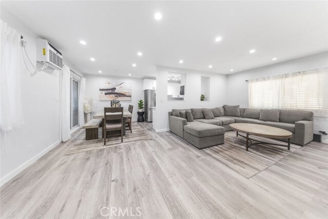 Photo - 3010 Montrose Ave Unit 26