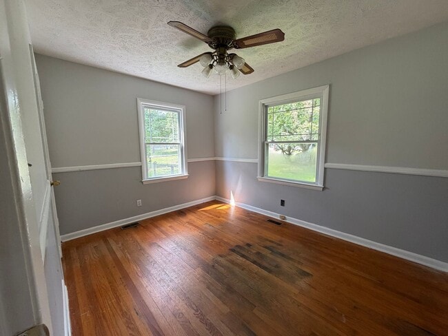 14180 Kiser Rd