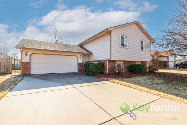 Photo - Beautifully Updated 3-Bedroom Bi-Level Home Near Wichita – Cul-de-Sac Location