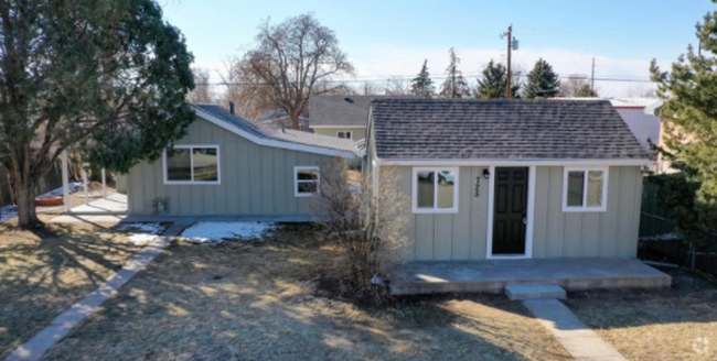 Building Photo - Brand NEW everything! Stunning 2 bedroom h... Rental