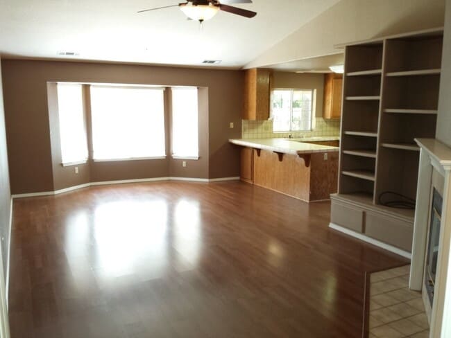 2177 Hacienda St