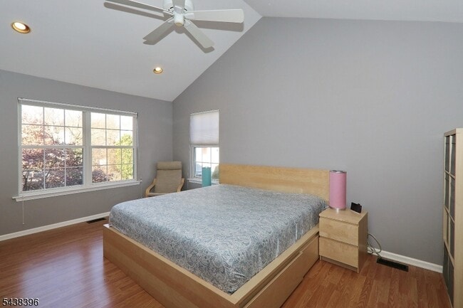 Photo - 13 Minuteman Ct