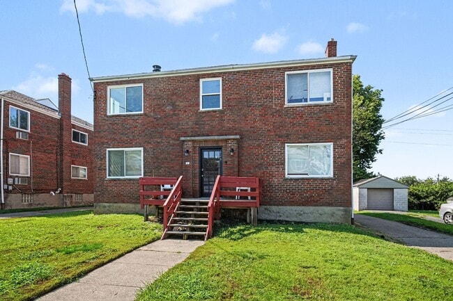 Building Photo - 629 Maple Dr Unit 629 Maple Drive, 4, Cincinnati OH 45215