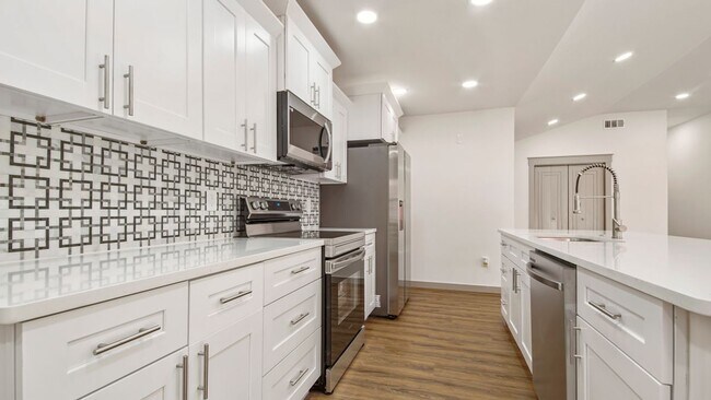 Photo - 112 N Gayle Ave
