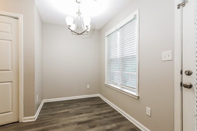 Photo - 10990 Knotty Pine Pl