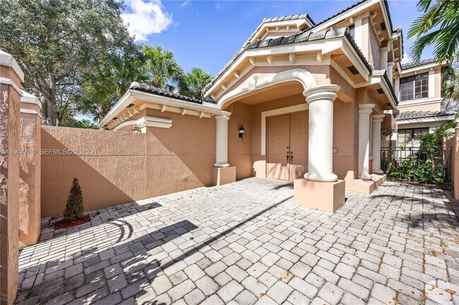 Photo - 2790 Center Ct Dr