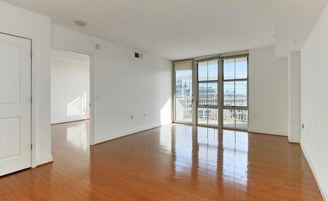 Photo - 11800 Sunset Hills Rd