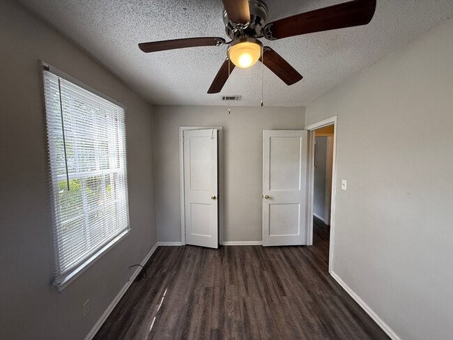 Photo - 2 bedroom 1 bath house w/ bonus room off Gulf Beach Hwy!