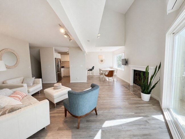 Photo - Renovated Los Gatos Retreat Backing to Oak Meadow Park
