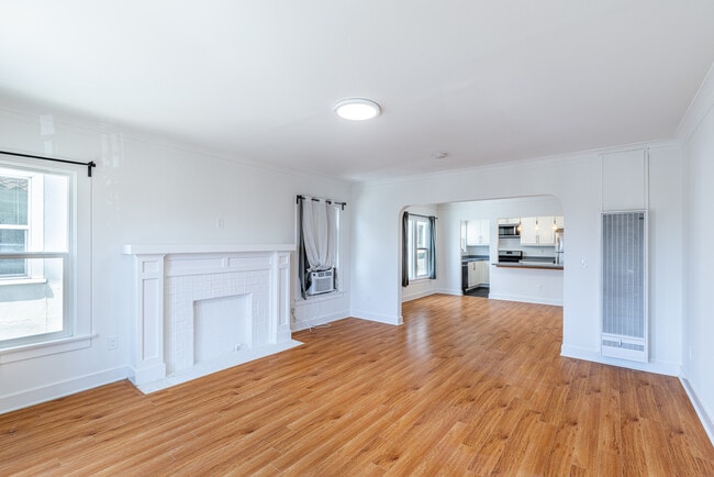 Photo - 232 N New Hampshire Ave Unidad 232.5