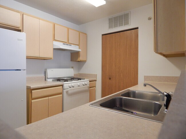 Photo - 1112 W 4th St Unit 1100-1D