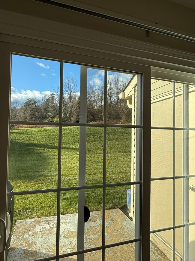 Photo - 481 Stoneglen St