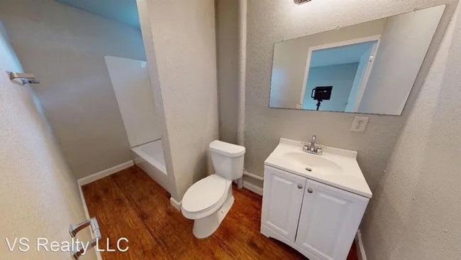 Photo - 1374 Agnes St