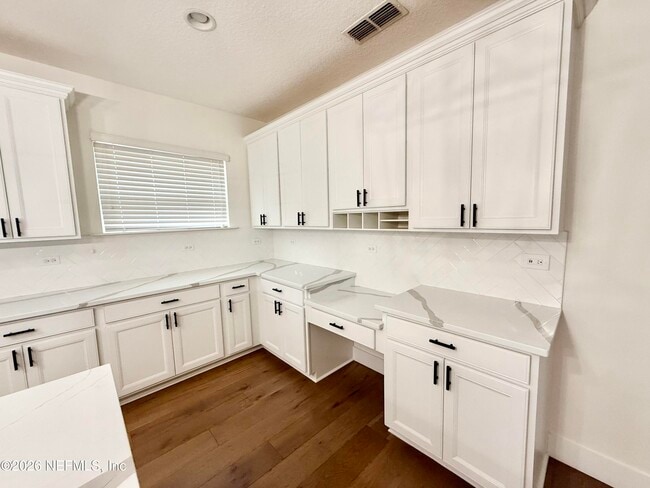 Photo - 154 Kiwi Palm Ct