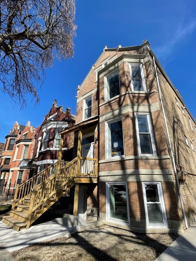 Building Photo - 1531 S Harding Ave Unit G