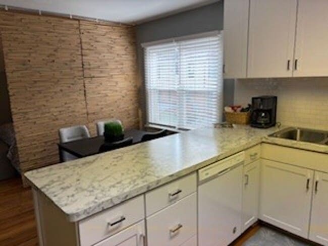 Photo - Beautiful, Spacious Studio – Fully Remodel...