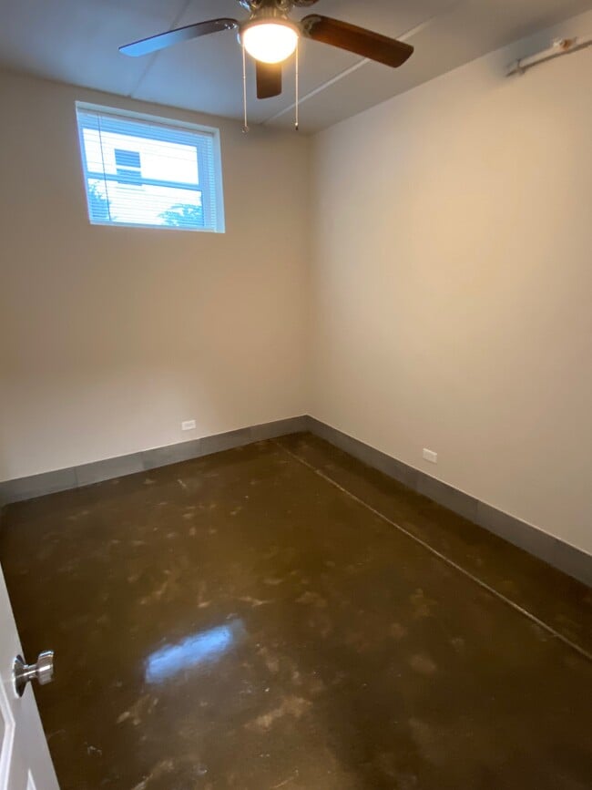 Photo - 175 S McHenry Ave Unidad 1 Bed - 1 Bath