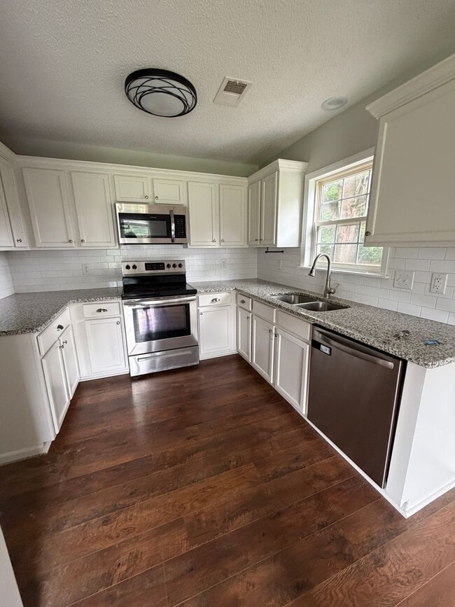 Photo - 1341 E Cannon Ave