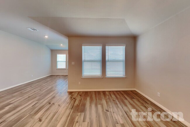 Photo - 13669 Paxton Blvd