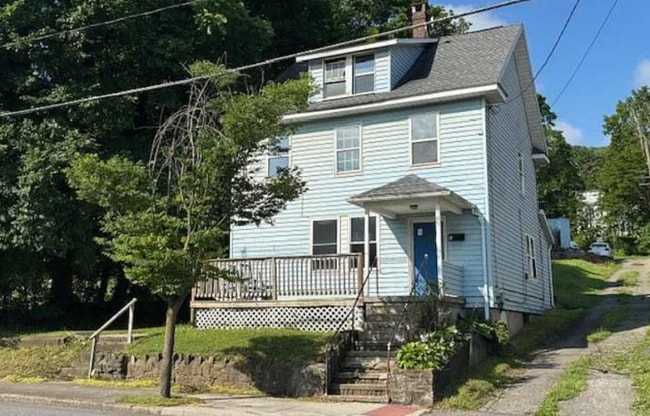 Building Photo - 708 Napoleon St Rental