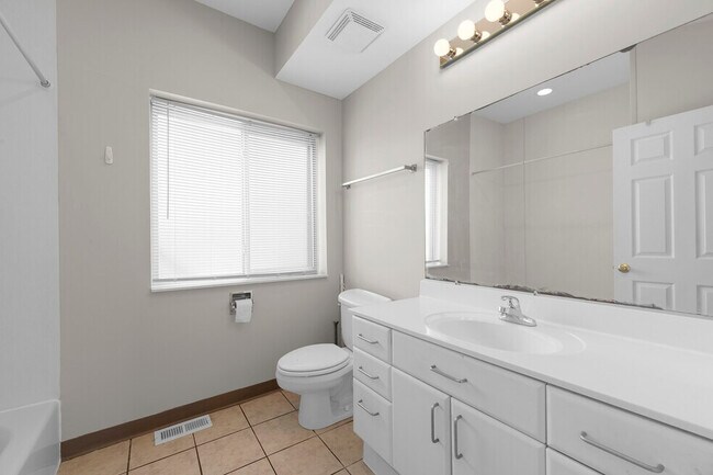 242 E 12th Ave