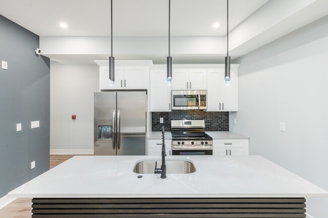 631 N Preston St Unit -1
