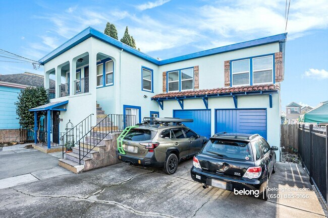 Photo - 831 E 17th St