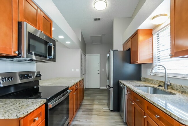 Photo - 11330 Maybrook Ave