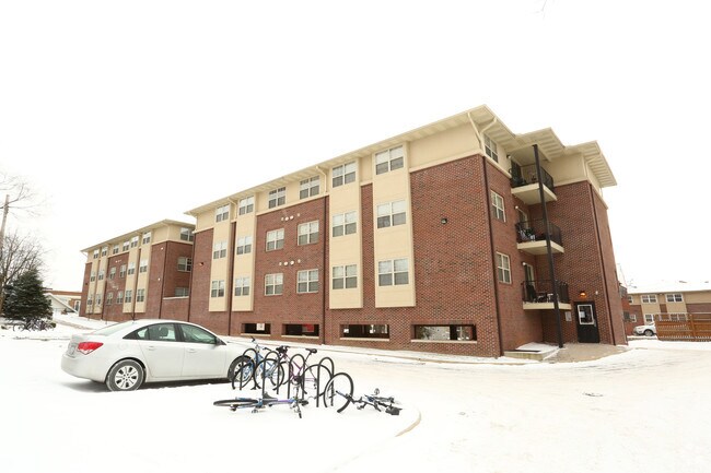 Photo - 241 Louis St