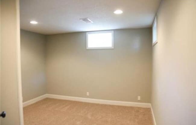 Photo - 4200 W 55th St