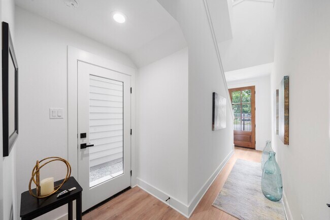 Photo - 1503 Evelyn St