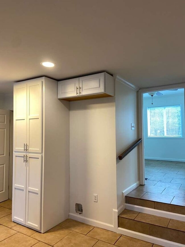 Photo - 1308 Woodfall Dr