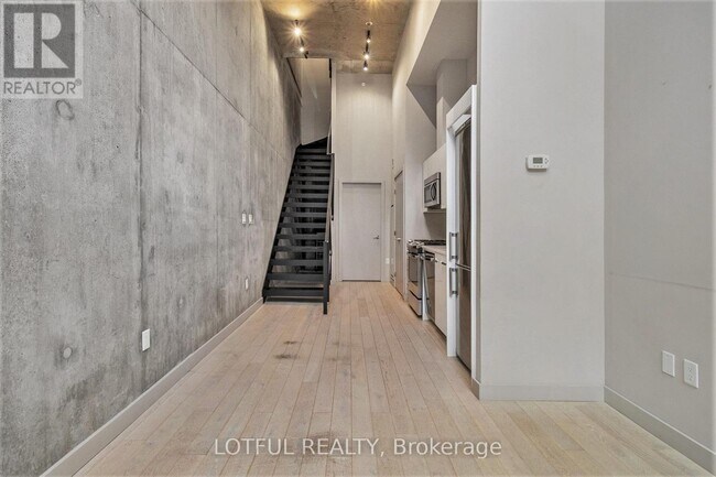 Photo - 334 Gloucester St