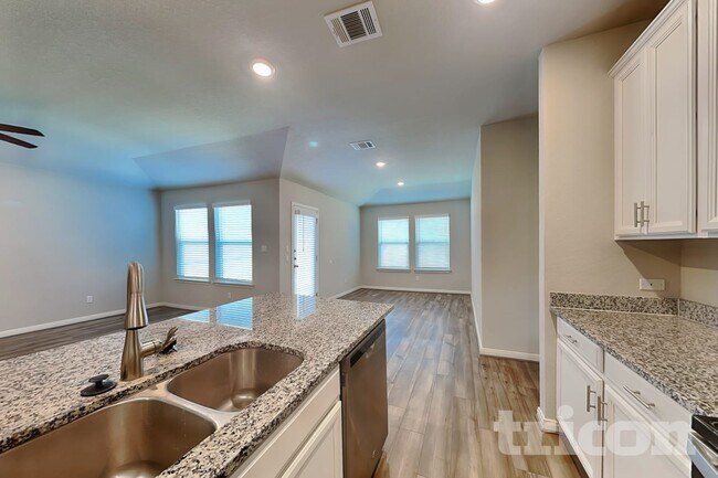 13503 Emerson Wy