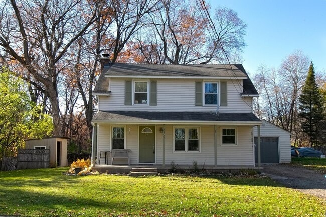 Photo - 2909 Meadow Ln