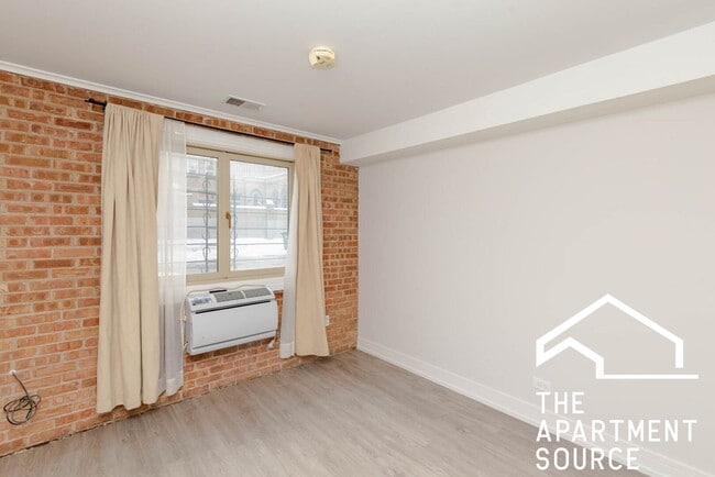 Photo - 663 W Grace St Unit 1