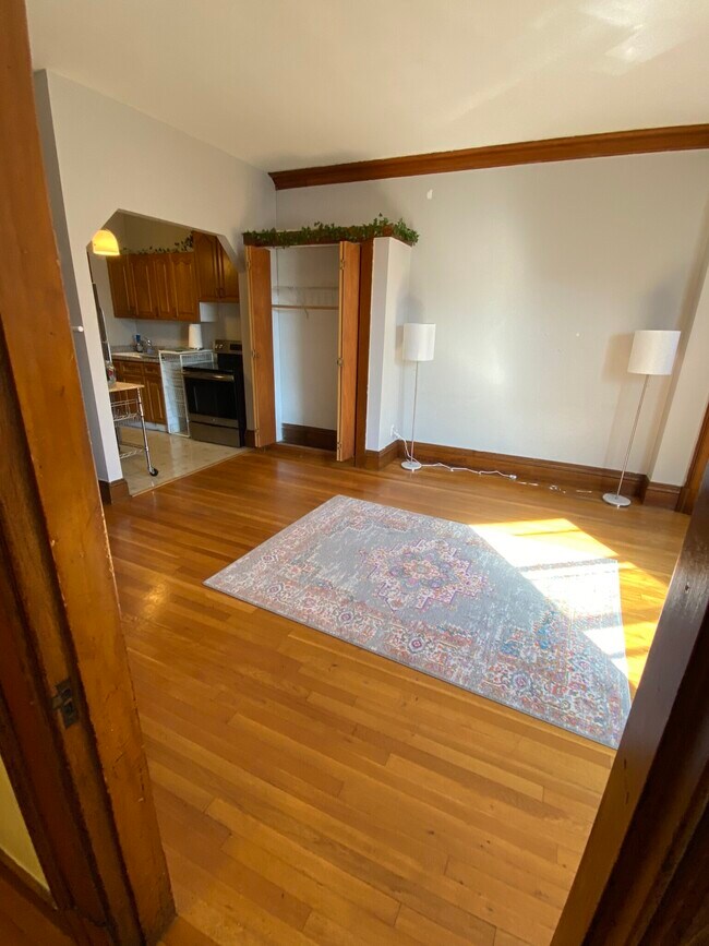 Photo - 854 Beacon St