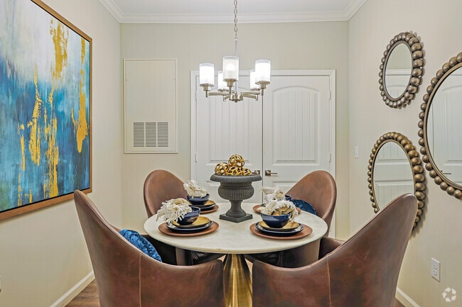 2BR, 2BA, 1096 SF Sierra | Dining Area