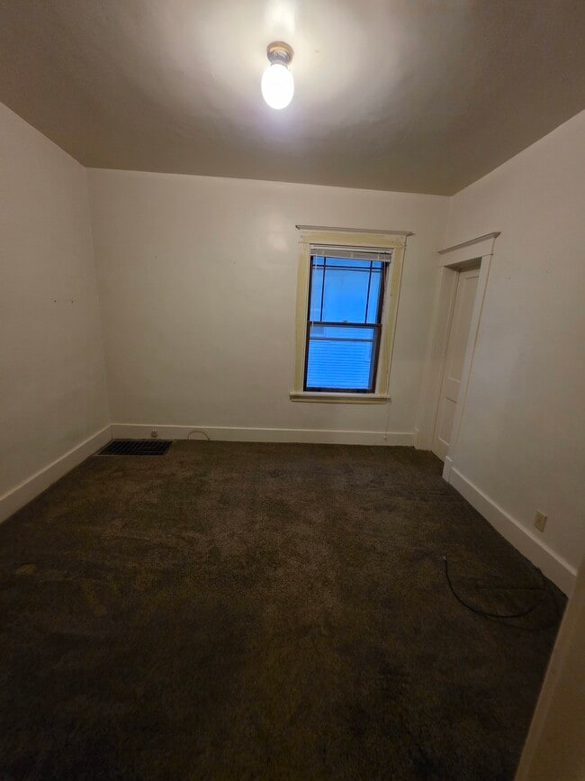 Photo - 751 Mulberry St