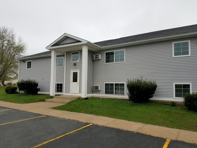 Building Photo - Lawrence Downs Rental